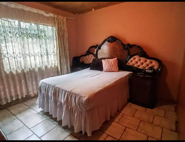 3 BEDROOM HOUSE FOR SALE IN CINDERELLA PARK